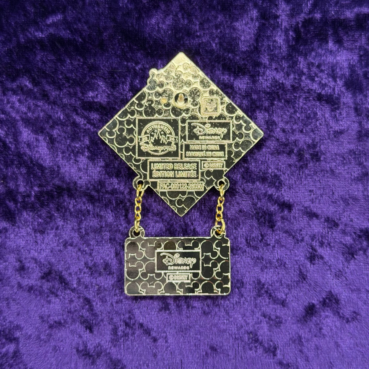 Mickey Mouse Disney Rewards Visa Cardmember Pin | 2026