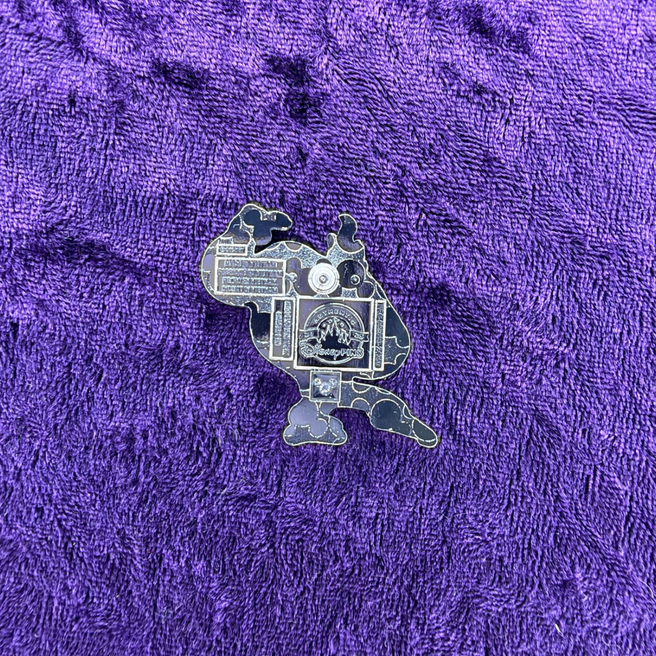 Genie Chaser Pin | Walt Disney World 2025 Wave A Hidden Disney