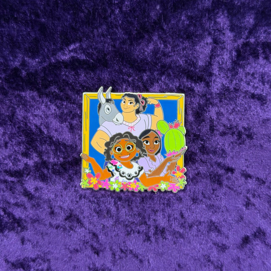 Encanto Madrigal Family Cluster Pin | Disney Parks 2026