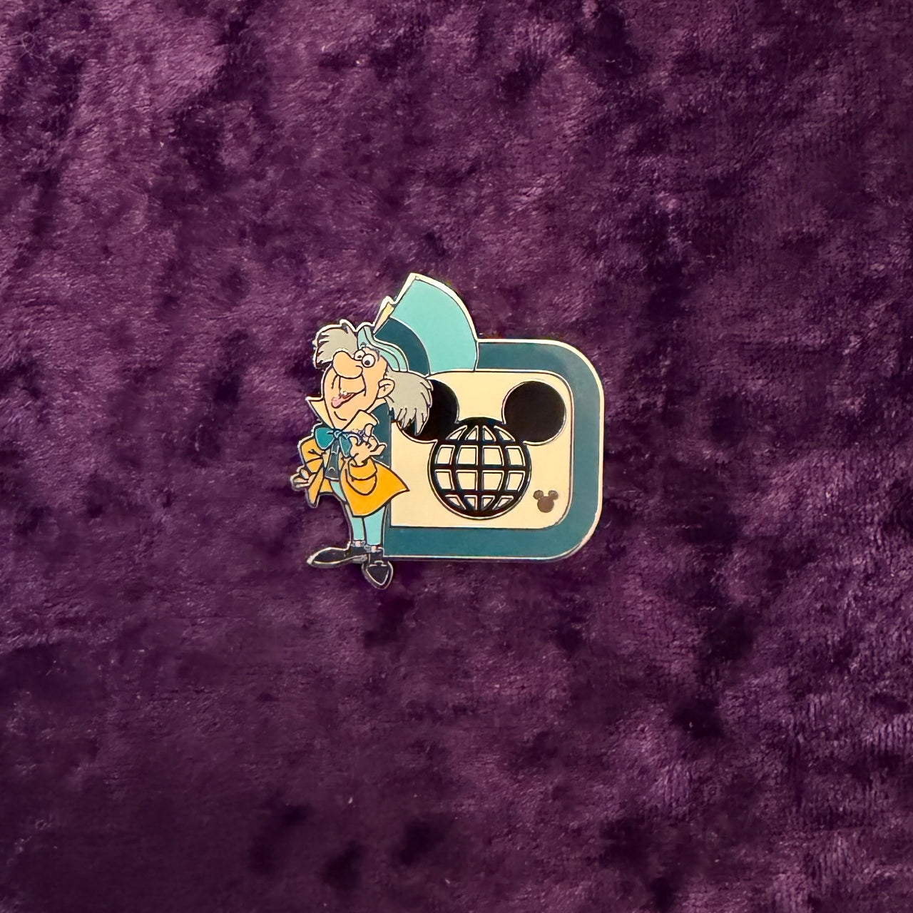 Mad Hatter “D” Chaser Pin | Walt Disney World 2025 Wave B Hidden Disney - Park Hopper Adventures