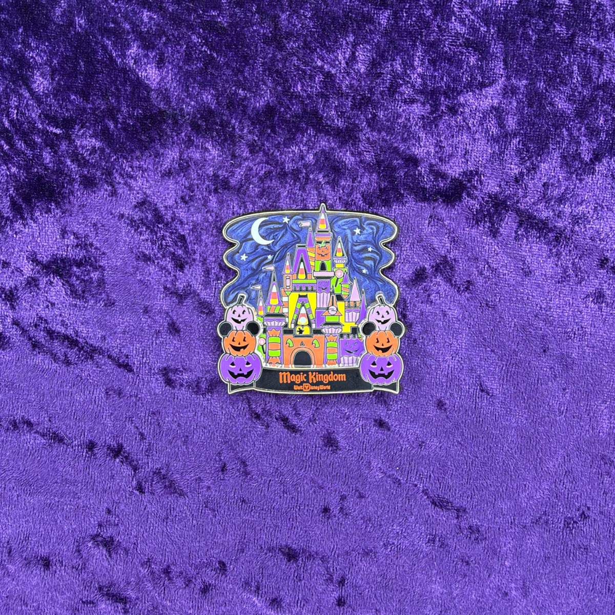 Magic Kingdom Halloween Castle Pin | Limited Edition 4000