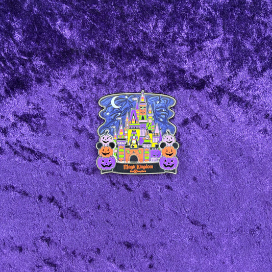 Magic Kingdom Halloween Castle Pin | Limited Edition 4000
