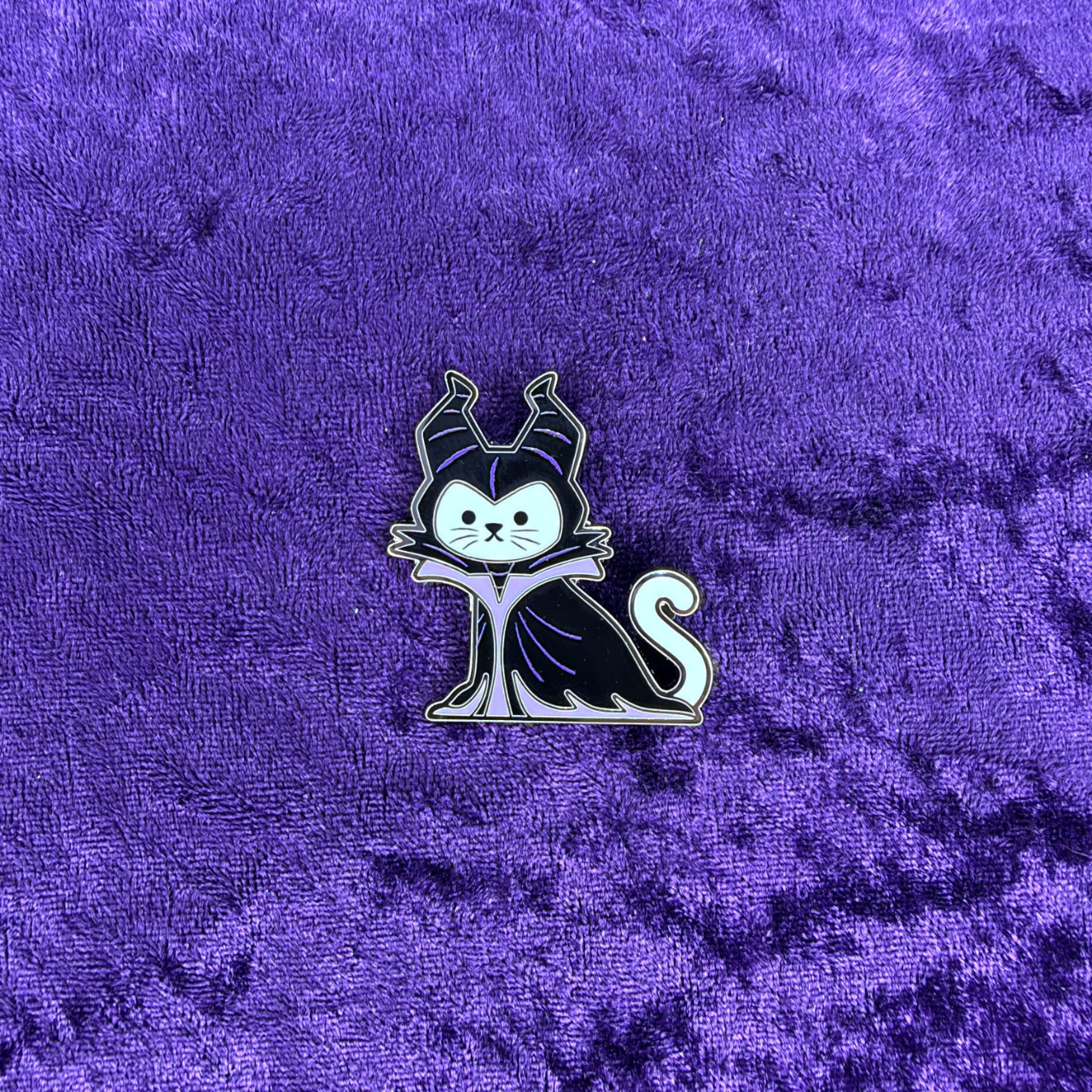 Maleficent Cat Pin | Cats & Dogs Halloween