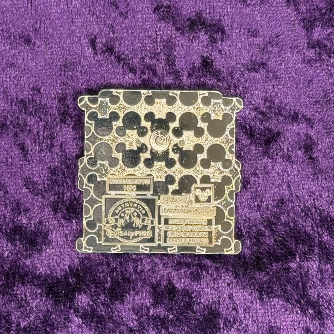 Mickey Mouse Parking Lot Sign Pin | Walt Disney World 2026 Wave B Hidden Disney
