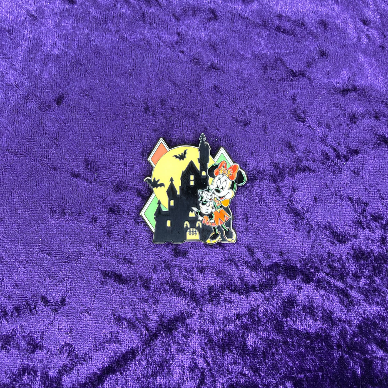 Minnie Mouse Glow-in-the-Dark Happy Halloween Pin | Disney Parks