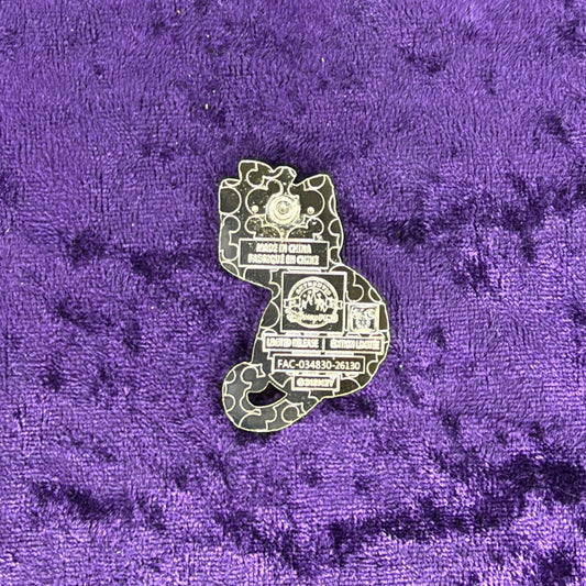 Snow White Poisoned Apple Cat Pin | Cats & Dogs Halloween